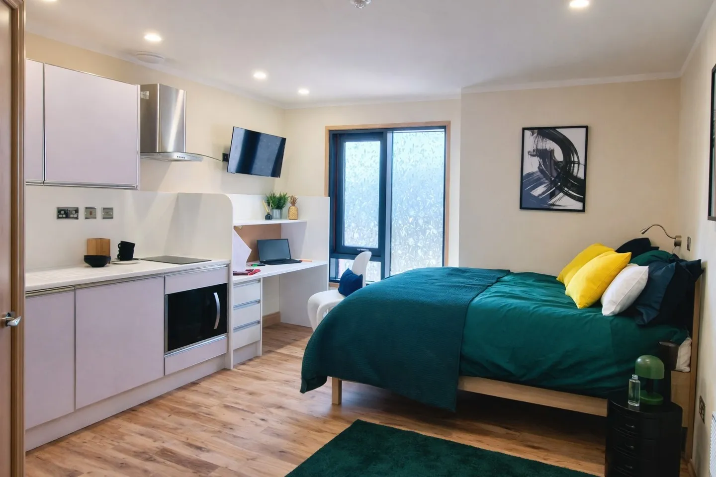 Cozy moments with The Student Lodge #thestudentlodgenottingham #studentaccomodations #nottinghamstudents #studentlivi...